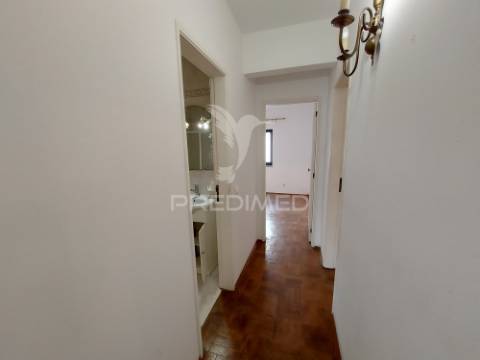 Casa 174m2 com garagem e 2 entradas centro histórico de lagos