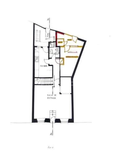 Casa 174m2 com garagem e 2 entradas centro histórico de lagos