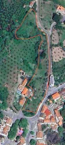 Terreno no centro das carreiras