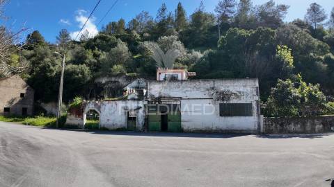 Moradia t3 para restaurar – pernes, santarém