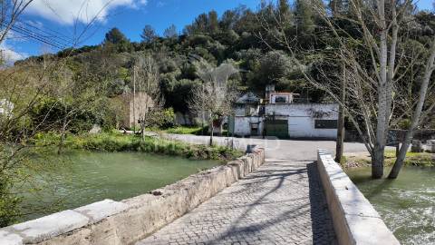 Moradia t3 para restaurar – pernes, santarém