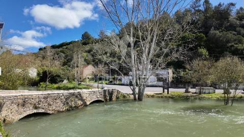 Moradia t3 para restaurar – pernes, santarém