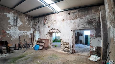 Moradia t3 para restaurar – pernes, santarém