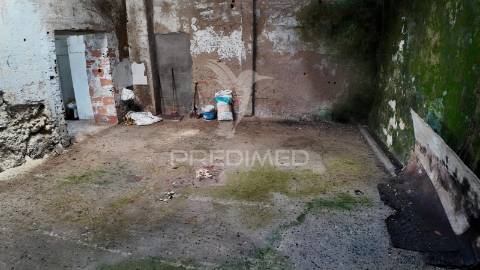 Moradia t3 para restaurar – pernes, santarém