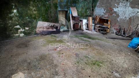 Moradia t3 para restaurar – pernes, santarém