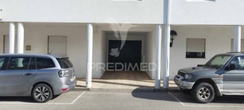 Garagem no topo do bairro da eira