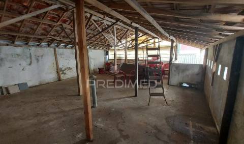 Espaço comercial; loja em alpiarça.