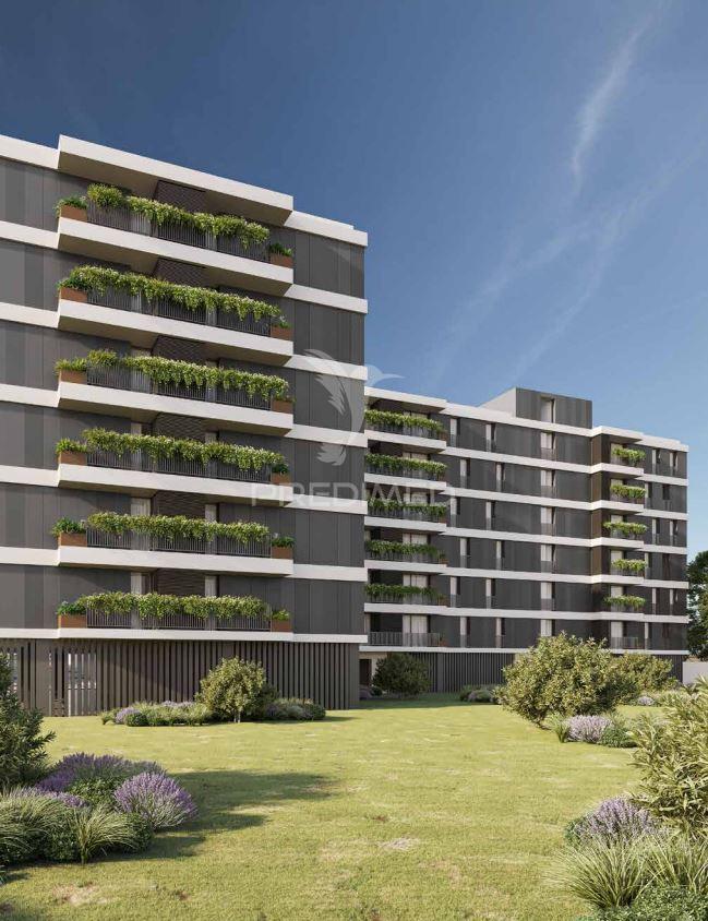 T1+1 com garagem no coração do porto – o seu novo lar espera por si!