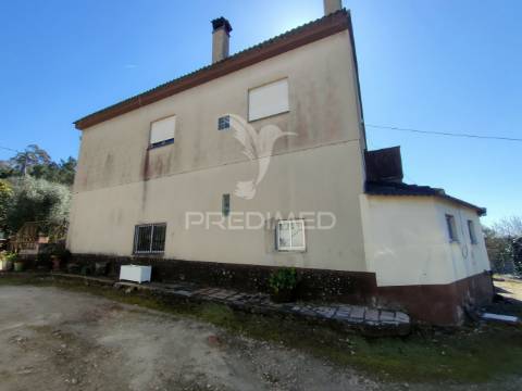 2 moradias com terreno - escandarão, ourém