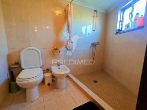 2 moradias com terreno - escandarão, ourém