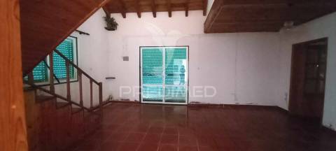 Moradia t4, para venda, em sto. antónio, são roque do pico