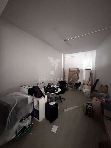 Oportunidade única no centro de aveiro - espaço comercial com projeto de habitação aprovado