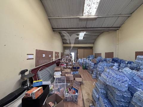 Oportunidade única no centro de aveiro - espaço comercial com projeto de habitação aprovado