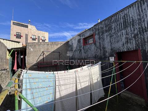 Oportunidade única no centro de aveiro - espaço comercial com projeto de habitação aprovado