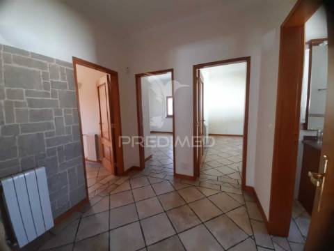 Moradia isolada com piscina,sesimbra.