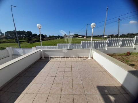 Moradia isolada com piscina,sesimbra.