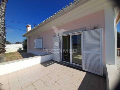 Moradia isolada com piscina,sesimbra.