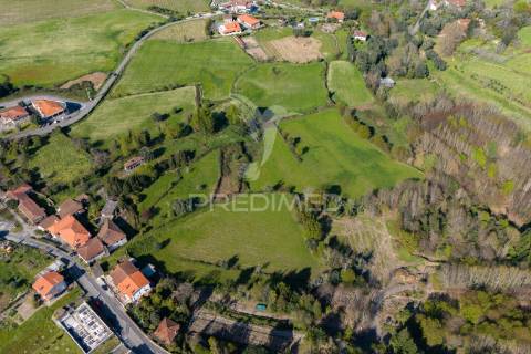 Quinta rústica com 6 hectares de terreno em moure, póvoa de lanhoso