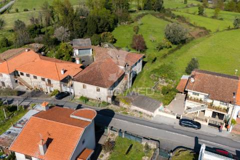 Quinta rústica com 6 hectares de terreno em moure, póvoa de lanhoso