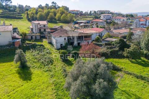 Quinta rústica com 6 hectares de terreno em moure, póvoa de lanhoso