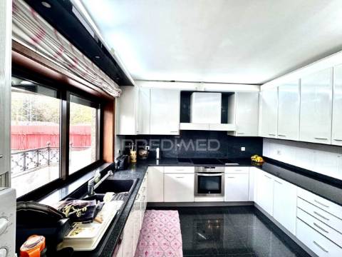 Moradia t3  em creixomil - guimarães