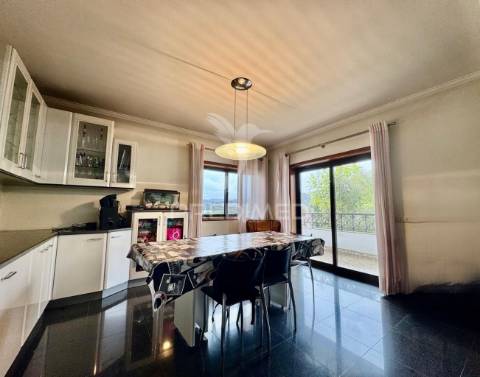 Moradia t3  em creixomil - guimarães