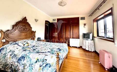 Moradia t3  em creixomil - guimarães