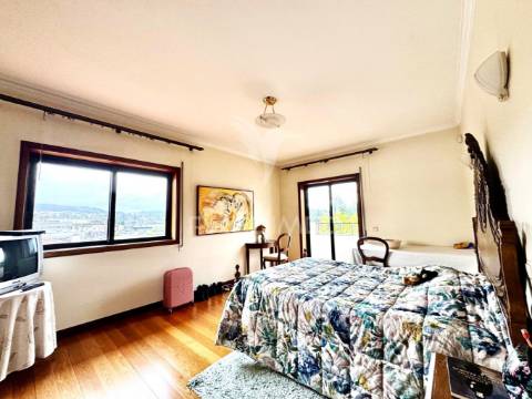 Moradia t3  em creixomil - guimarães