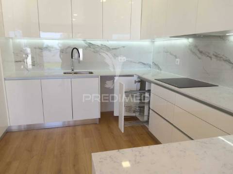 Moradia t4 -condomínio fechado éden entroncamento