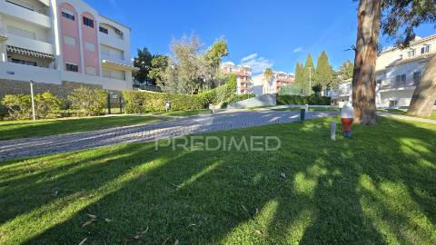 Estudio em condominio fechado com quarto independente