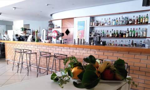 Estudio em condominio fechado com quarto independente