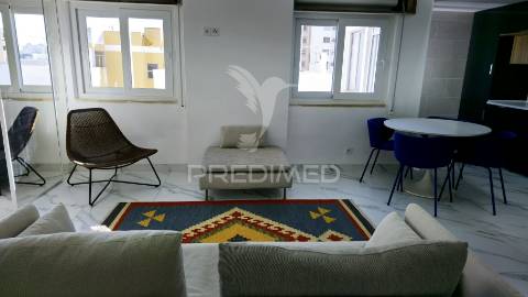 Fabulosa penthouse t2 c/ vista deslumbrante para o rio arade
