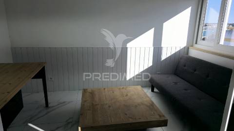 Fabulosa penthouse t2 c/ vista deslumbrante para o rio arade