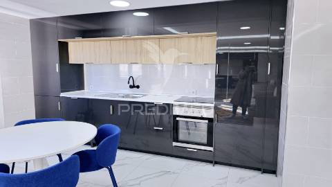 Fabulosa penthouse t2 c/ vista deslumbrante para o rio arade