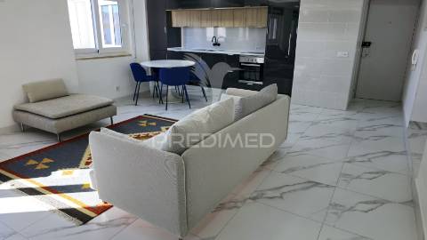 Fabulosa penthouse t2 c/ vista deslumbrante para o rio arade