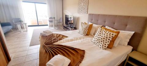 Apartamento t0 com amplo terraço, alta rentabiliadade!