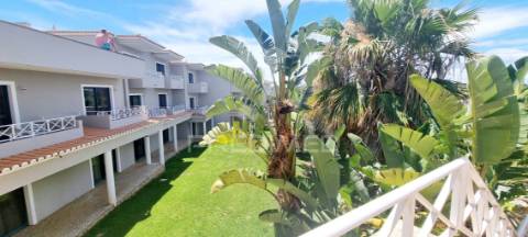 Apartamento t0 com amplo terraço, alta rentabiliadade!