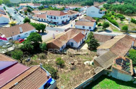 Moradia com comércio para recuperar