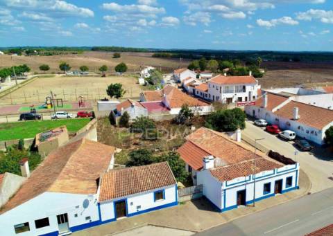 Moradia com comércio para recuperar