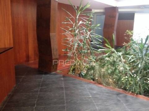 Escritório no centro da cidade de vila nova de gaia, porto