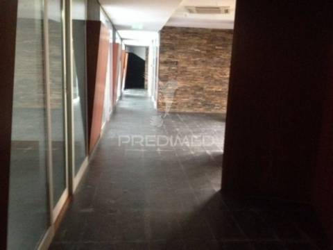 Escritório no centro da cidade de vila nova de gaia, porto