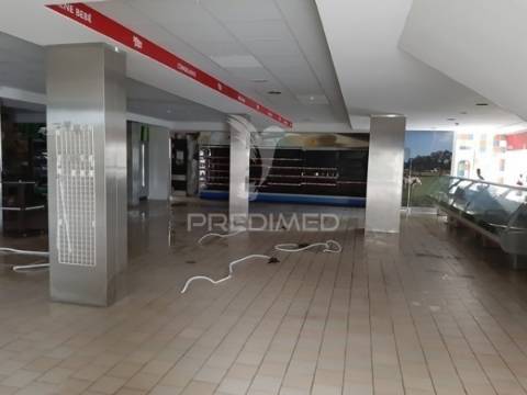 Loja, sanfins lamoso codessos, paços de ferreira, porto