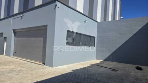 Armazém novo para arrendamento | zona industrial coca maravilhas
