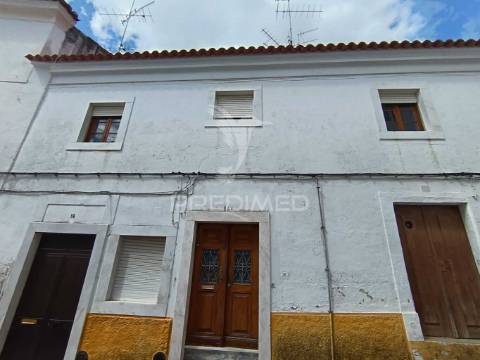 Moradia típica no centro histórico de elvas - oportunidade única