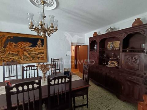 Moradia típica no centro histórico de elvas - oportunidade única