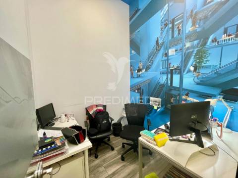 Espaço comercial com 121m2 no centro do carregado