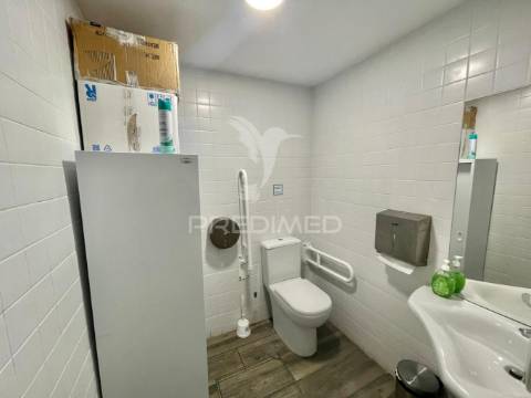 Espaço comercial com 121m2 no centro do carregado