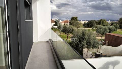 Moradia entroncamento t4 com garagem