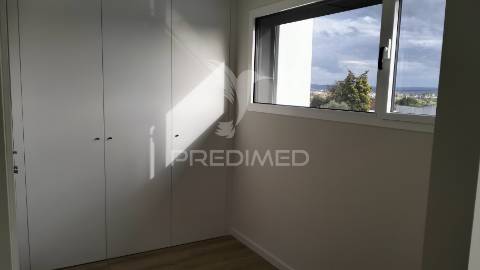 Moradia entroncamento t4 com garagem