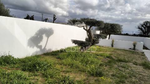 Moradia entroncamento t4 com garagem